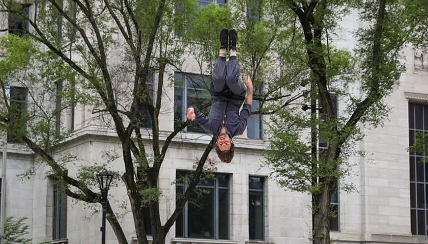 Surprise Circus Performances To Brighten Up Streets Of Montreal This Week