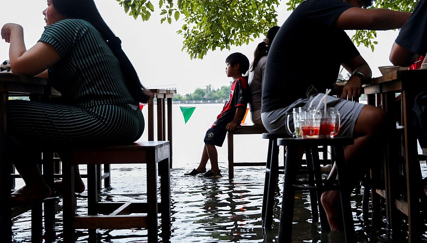 Riverside Restaurant Makes Waves In Thailand As Flood Dining Goes Viral